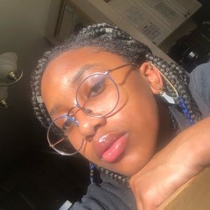 Meet your Posher, Bria